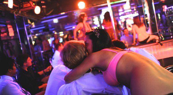 Kit-Kat reccomend Lesbian stripper club