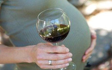 Can i have a glass of wine while pregnant