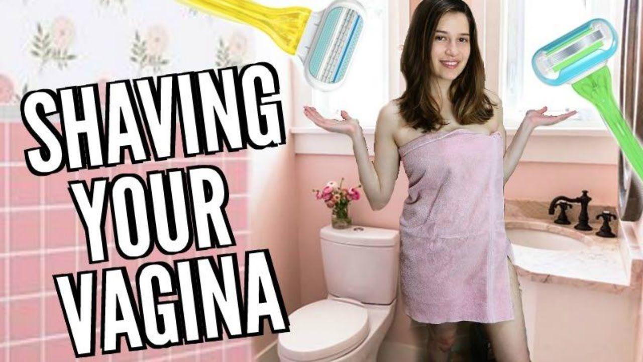 Woman shave her vagina