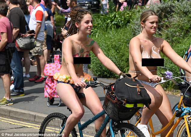 Helmet reccomend Calendar of female topless bike riders