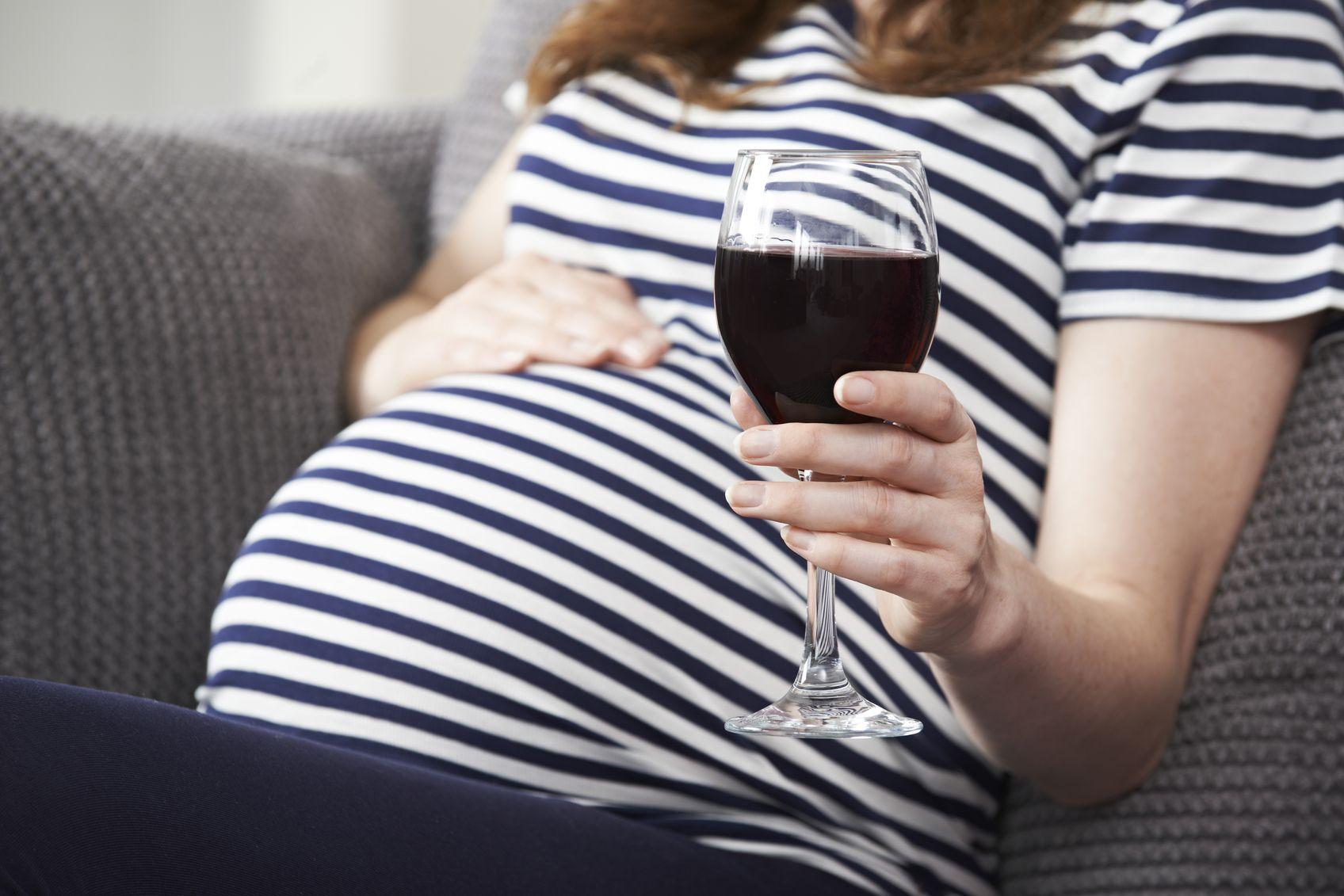 Can i have a glass of wine while pregnant