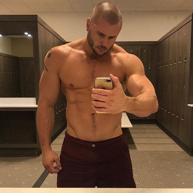 Boomer reccomend Male muscle fetish