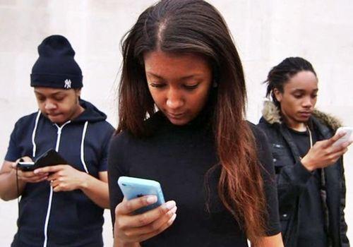 Black teen cellphones pics