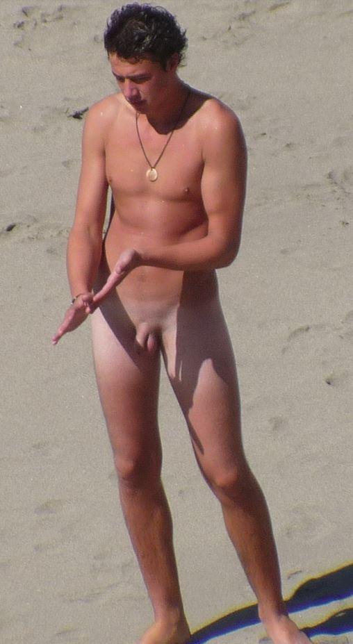 Nudist shaved for beach