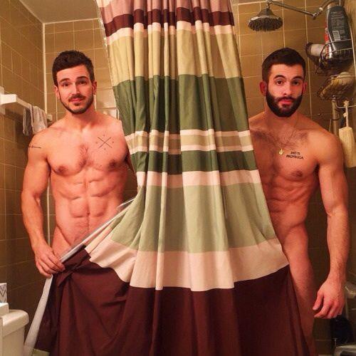 Juke reccomend Two gay men in shower